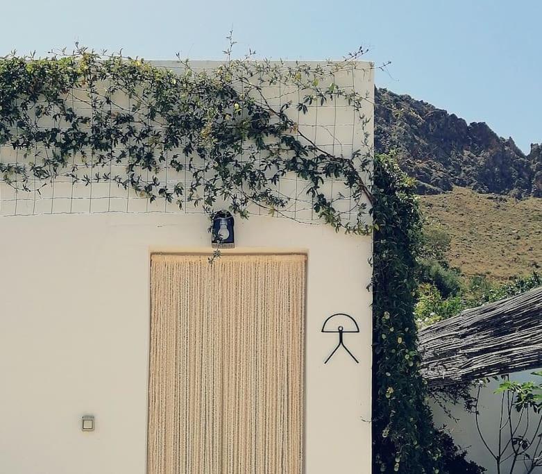 Casa Jardin. Vivienda Rural En Zona Tranquila. Villa Lucainena de las Torres Luaran gambar