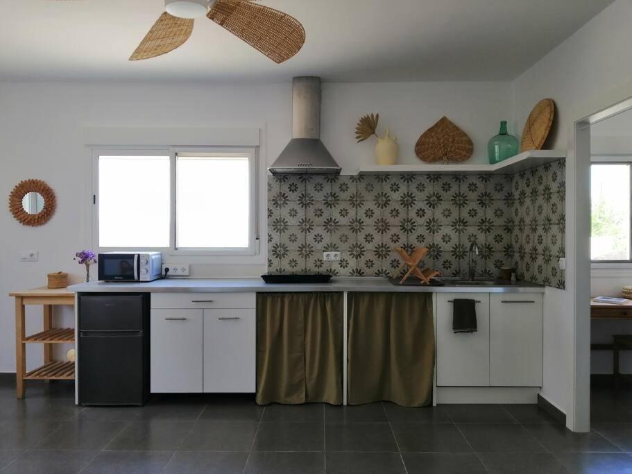 Casa Jardin. Vivienda Rural En Zona Tranquila. Villa Lucainena de las Torres Luaran gambar